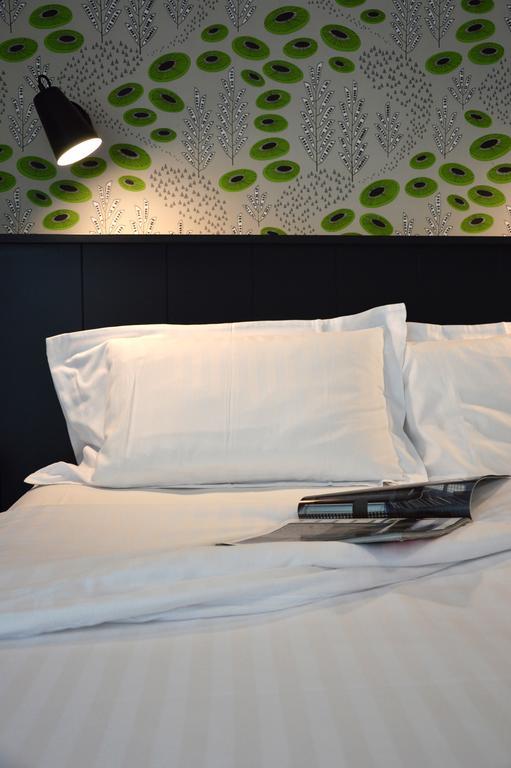 Logis Hotel Du Port Plobannalec Værelse billede