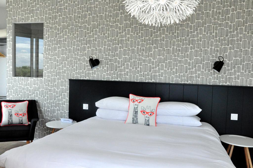 Logis Hotel Du Port Plobannalec Eksteriør billede