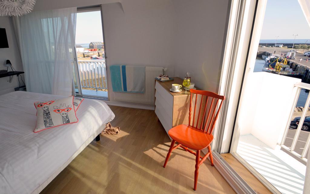 Logis Hotel Du Port Plobannalec Eksteriør billede
