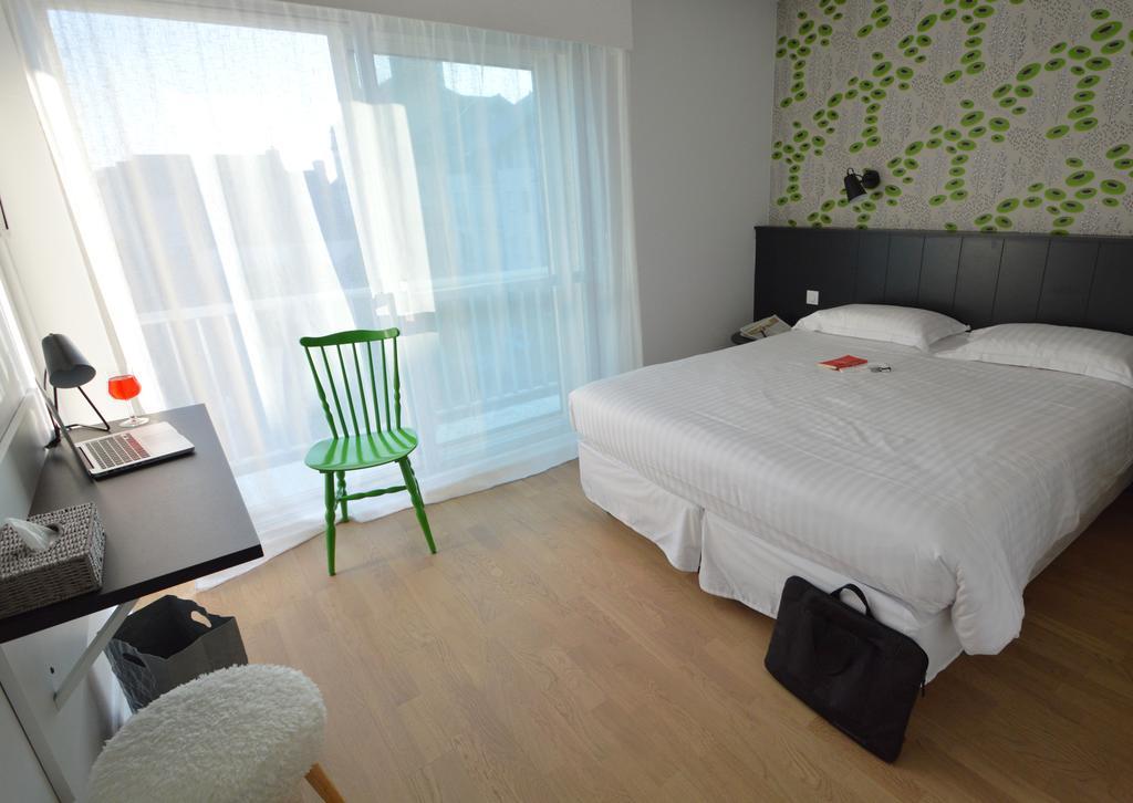 Logis Hotel Du Port Plobannalec Eksteriør billede