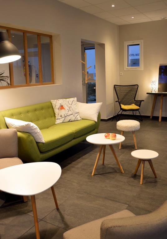 Logis Hotel Du Port Plobannalec Eksteriør billede