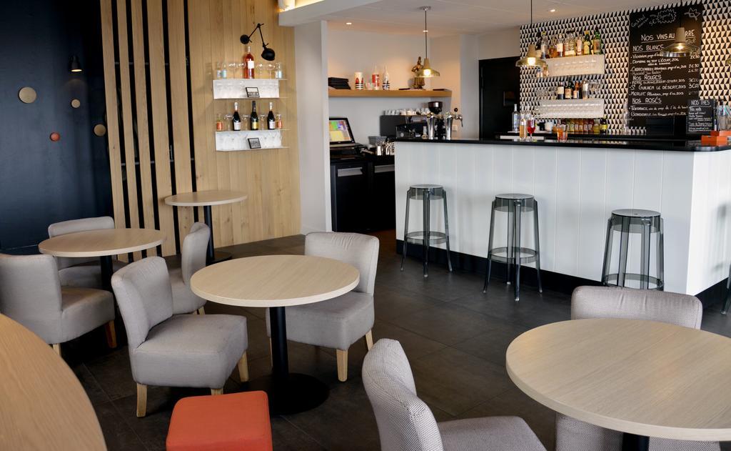Logis Hotel Du Port Plobannalec Eksteriør billede